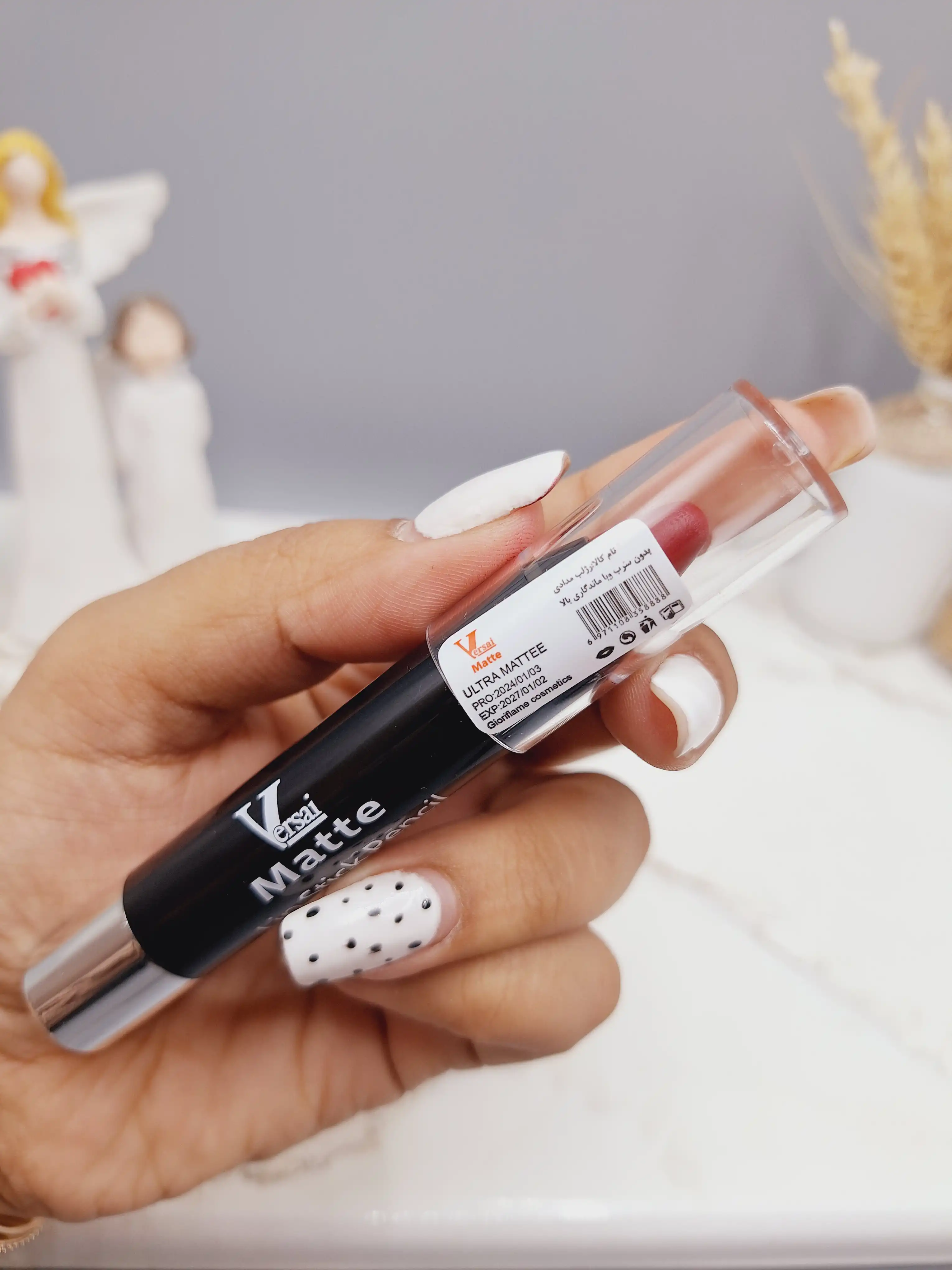 پک 6 تایی رژ جامد مدل پیچی برند Versai پوکه مشکی کد 2308