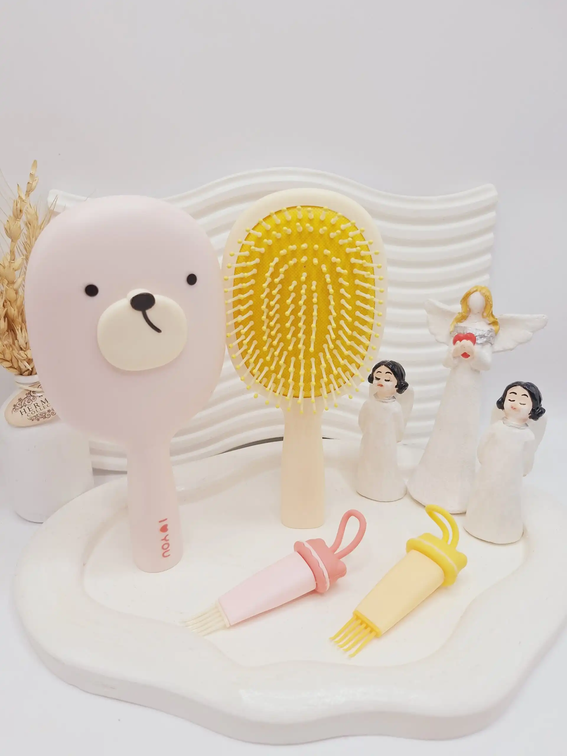برس فانتزی طرح اردک و خرس همراه اپلیکاتور پاک کننده برس
